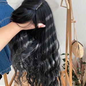 SYNTHETIC WIG WITH BANGS